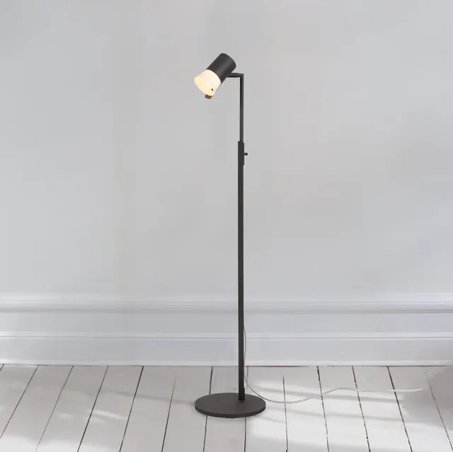 Zlamp Bezzy gulvlampe hvit leselampe papir