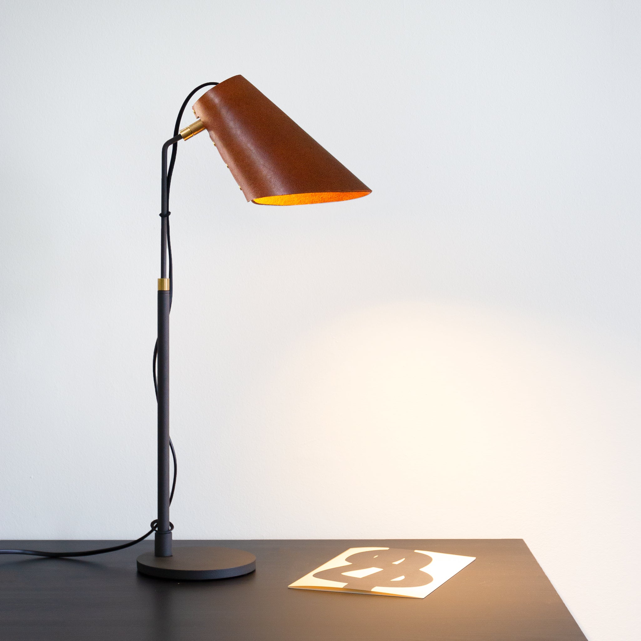 Zlamp Erik 225 19 bordlampe cognac dimbar