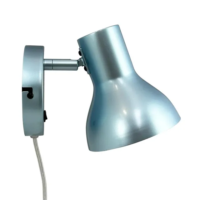 Dyberg Larsen Bob vegglampe metallic blå