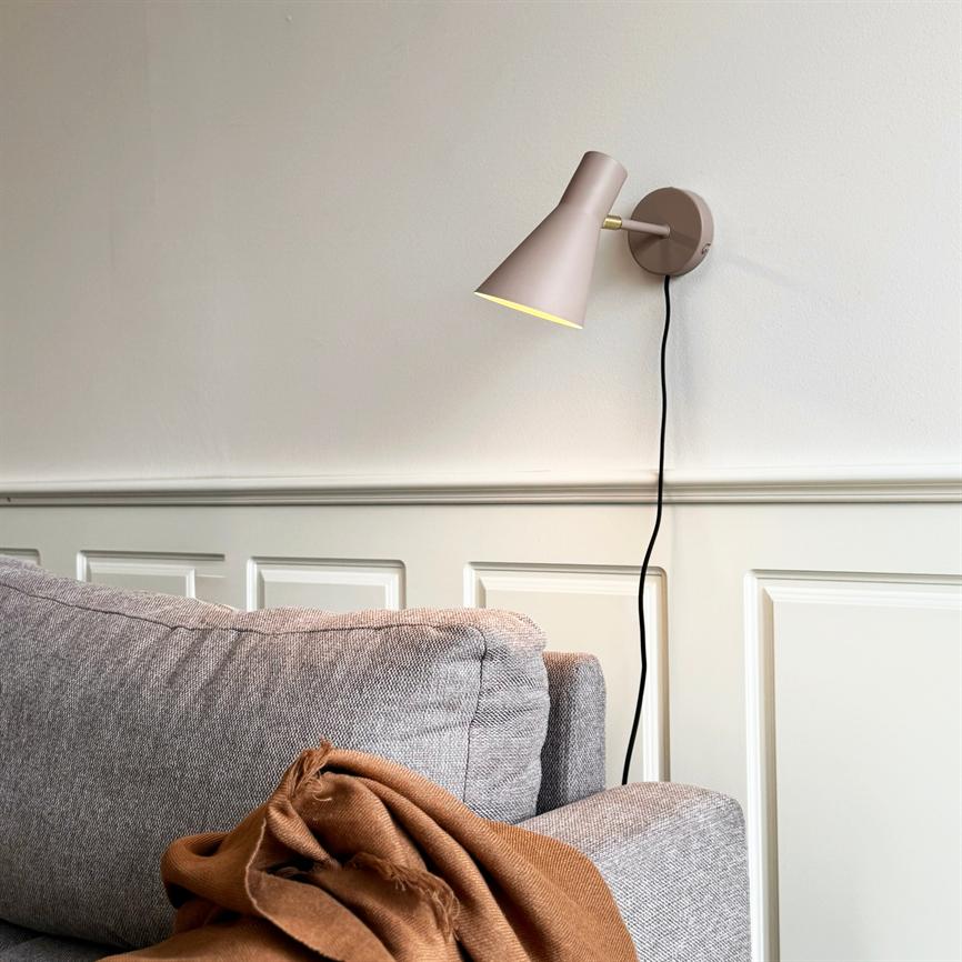 Dyberg Larsen DL12 vegglampe beige/messing