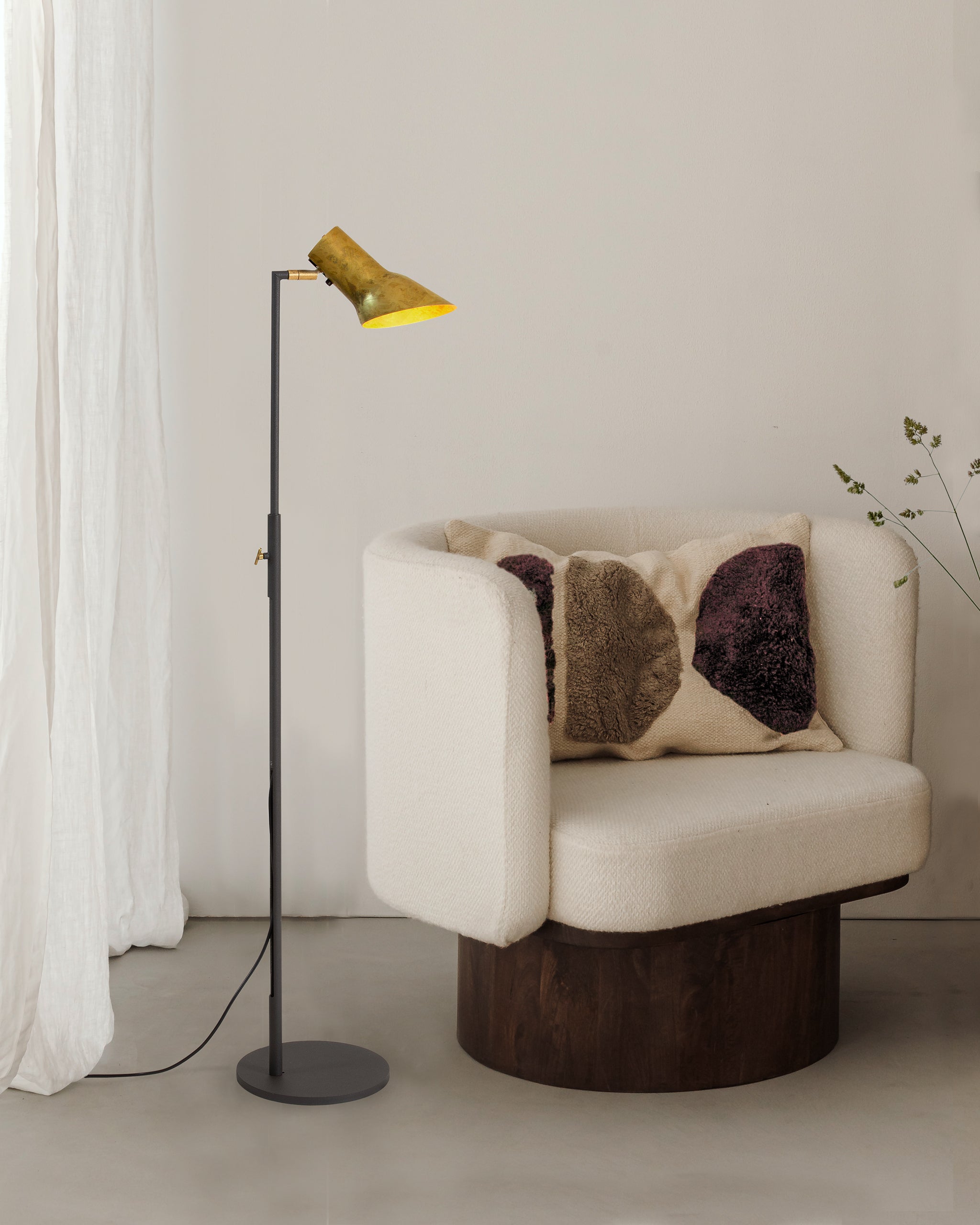 Zlamp Q10 gulvlampe mørkegrå stål leselampe