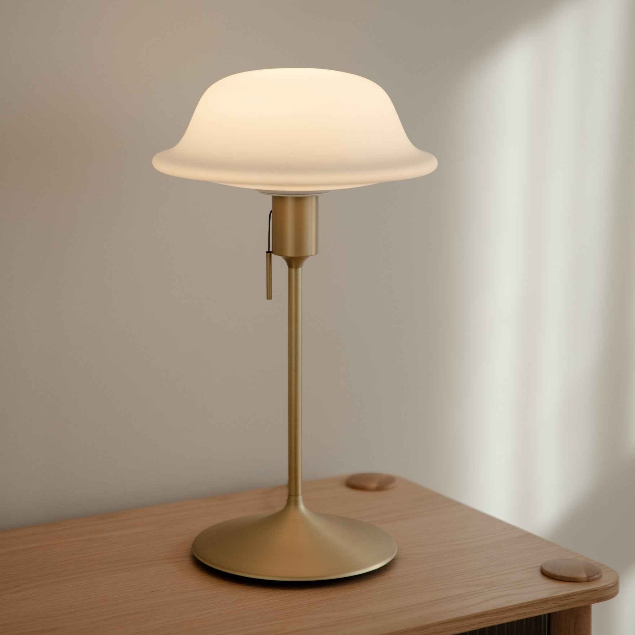 UMAGE Butler lampskjerm opalglass hvit