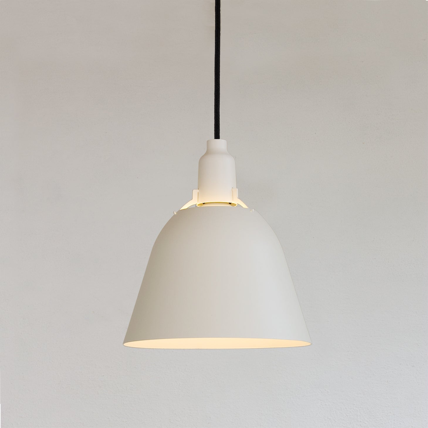 Zlamp P 656-22 pendel 22 cm mørkegrå blendefri