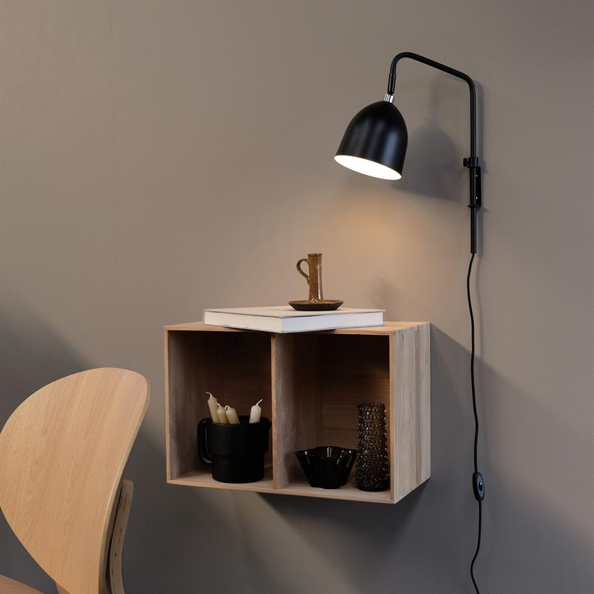 Dyberg Larsen Easton vegglampe sort justerbar