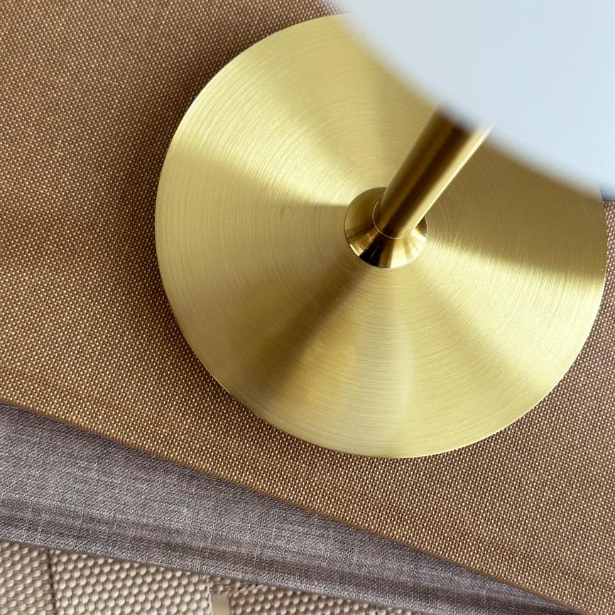 Dyberg Larsen Sia bordlampe messing glass