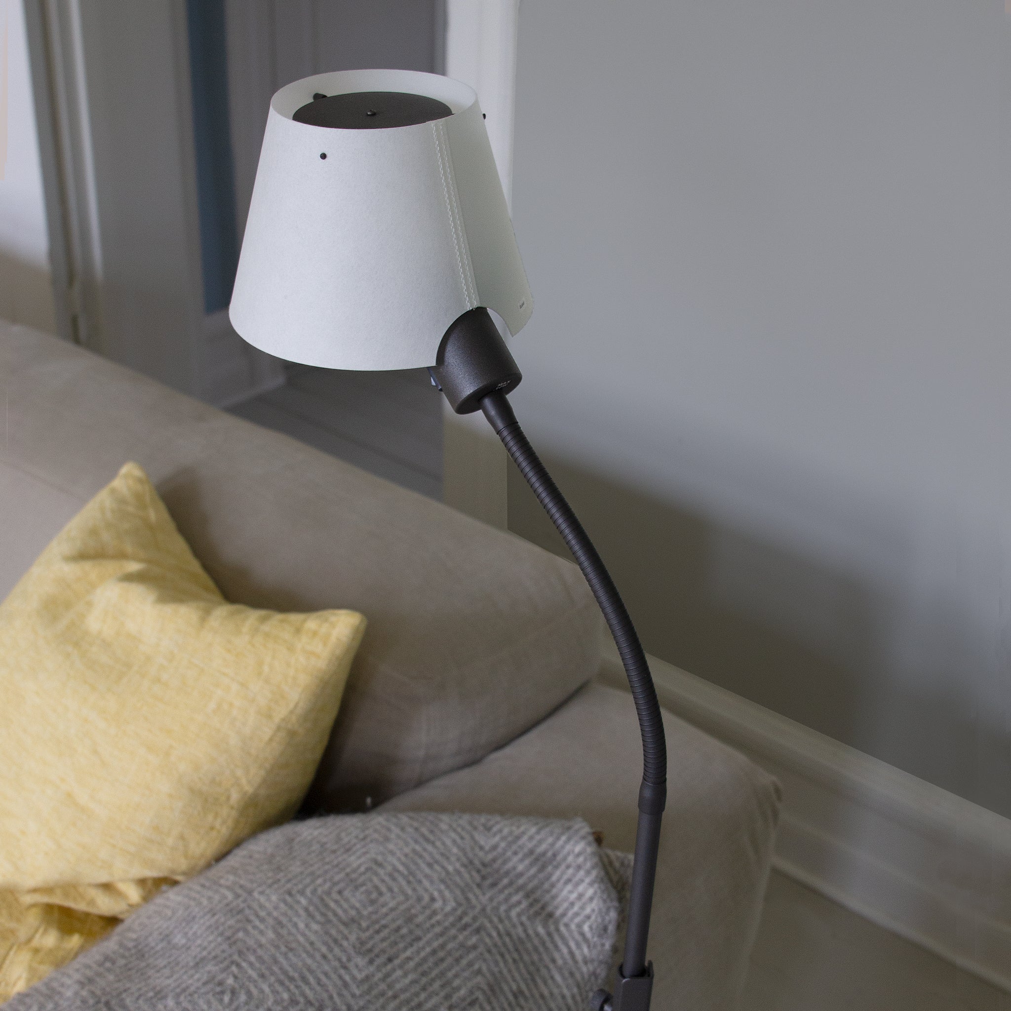 Zlamp Vega 147-1711 gulvlampe justerbar mørkegrå