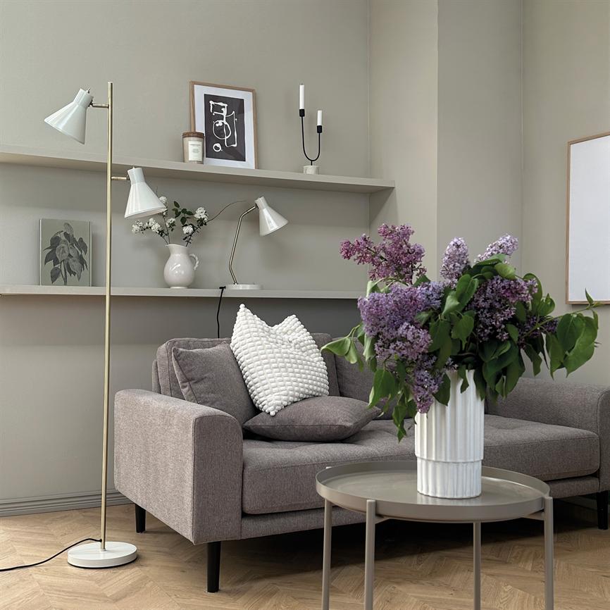 Dyberg Larsen Sleep gulvlampe kit hvit minimalistisk
