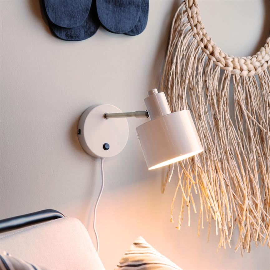 Dyberg Larsen Ocean vegglampe beige messing