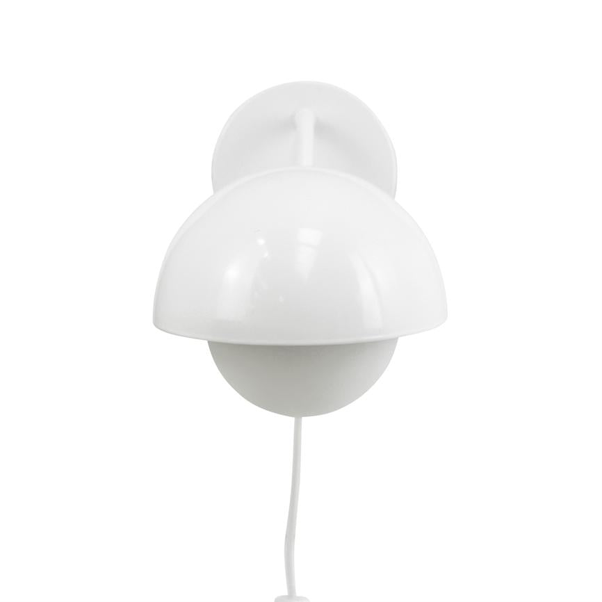 Dyberg Larsen Rose vegglampe hvit glasskuppel