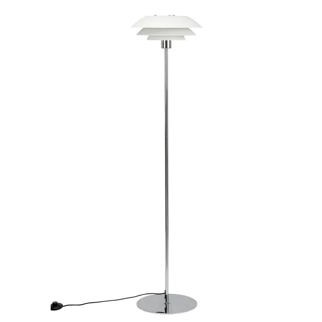 Dyberg Larsen DL31 gulvlampe hvit krom 133 cm
