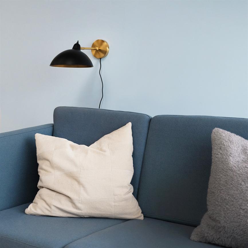 Dyberg Larsen Futura vegglampe svart messing