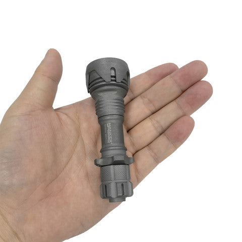 Master LED Striker Mini titan stonewashed lommelykt 635 lumen