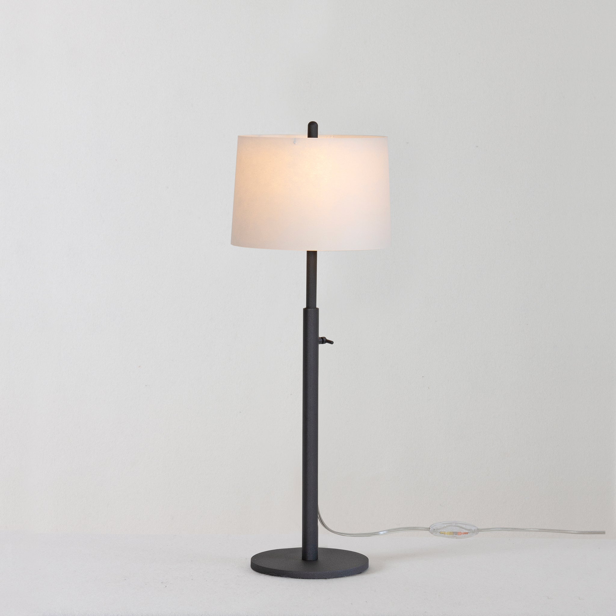 Zlamp Q 425-1918 bordlampe liten mørkegrå hvit