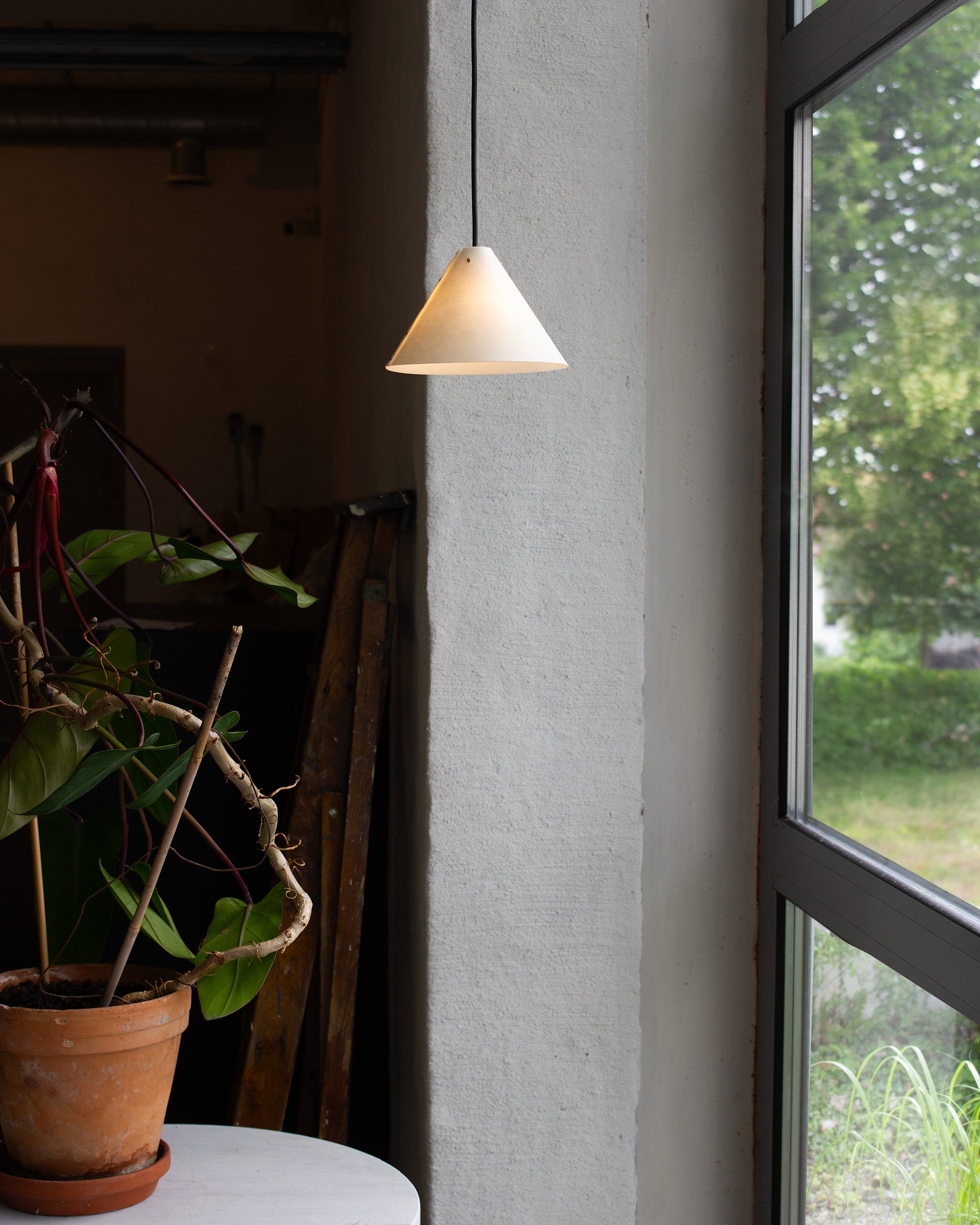 Zlamp Spiss 152-1804 pendel 18 cm hvit papir