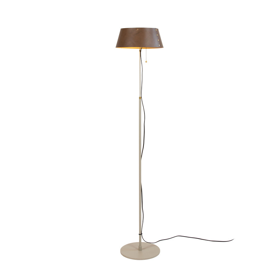 Zlamp Karl gulvlampe cognac lærskjerm greige