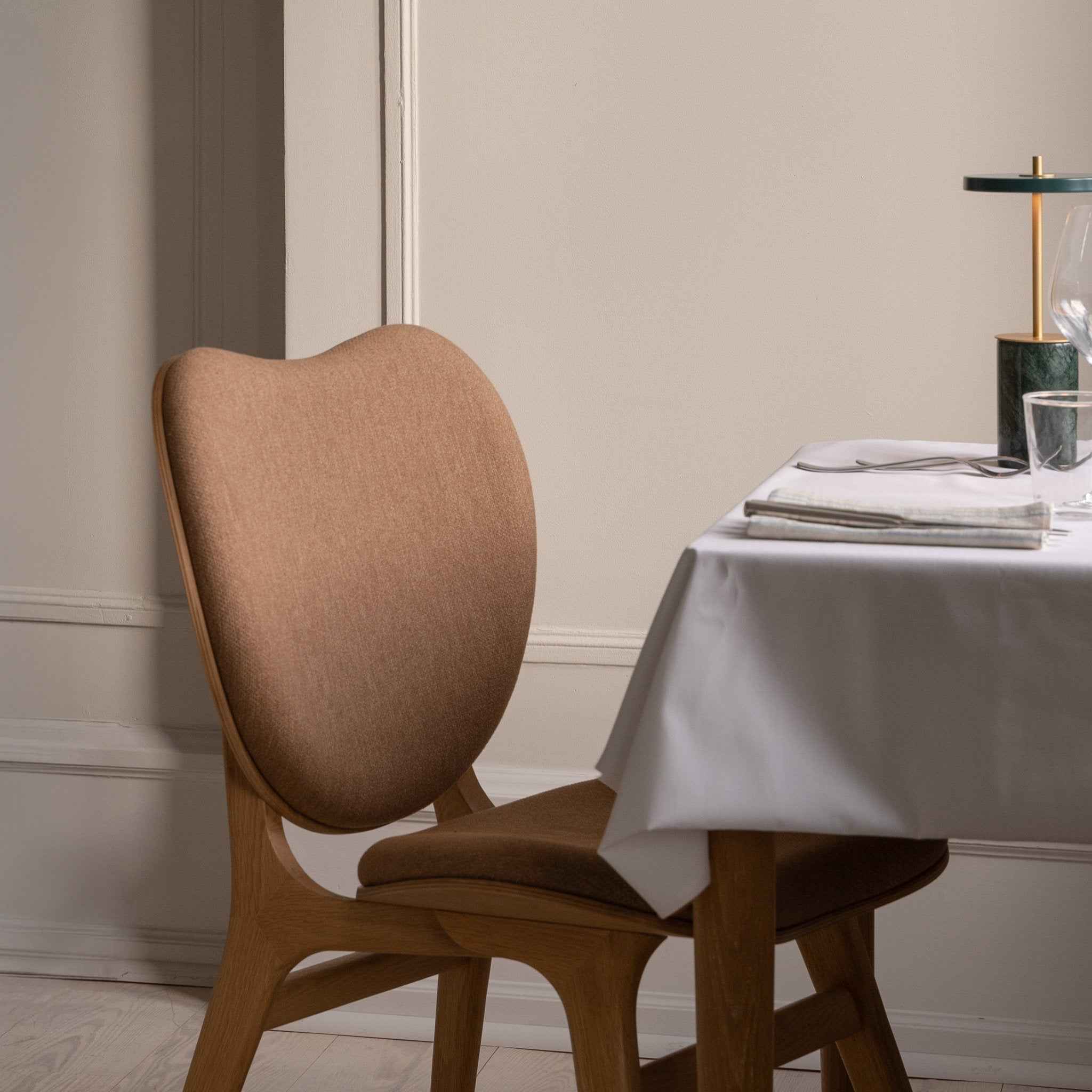 UMAGE A Conversation Piece spisestol eik beige