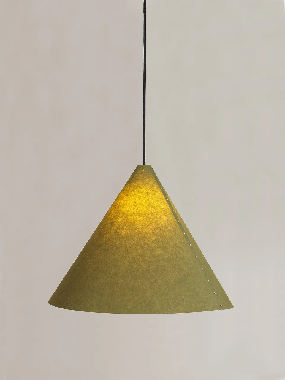 Zlamp Spiss pendel 48 cm hvit morbærpapir
