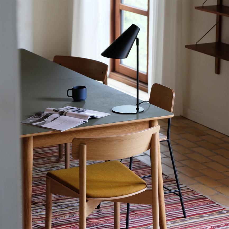 Dyberg Larsen Cale bordlampe sort svingbar
