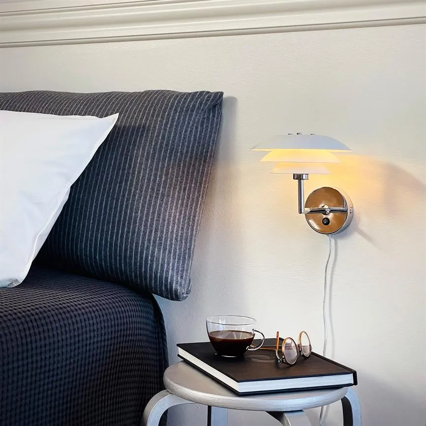 Dyberg Larsen DL20 vegglampe hvit