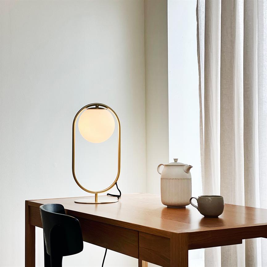 Dyberg Larsen Reims bordlampe messing opal E27