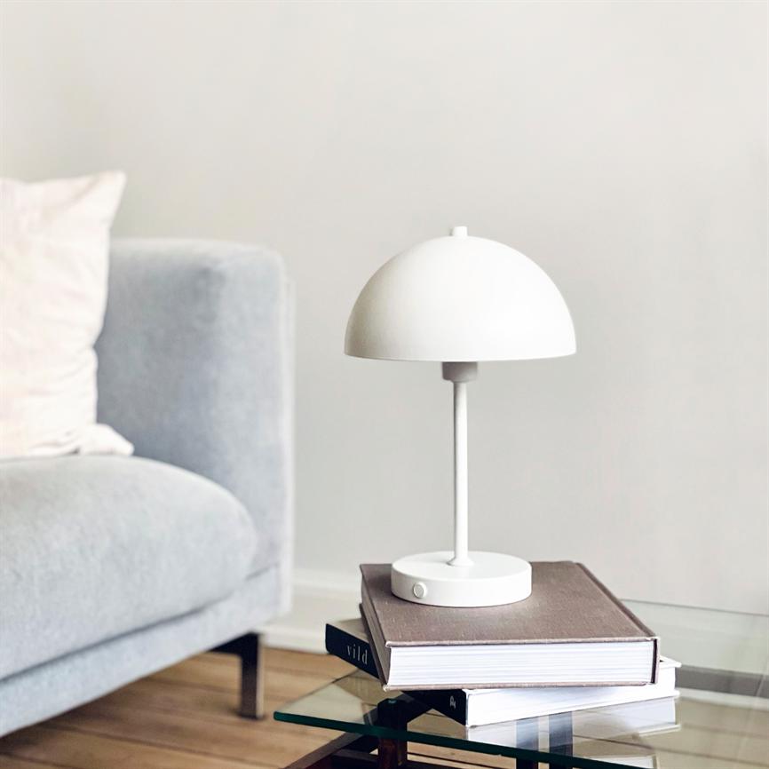 Dyberg Larsen Stockholm LED V2.0 bordlampe hvit oppladbar