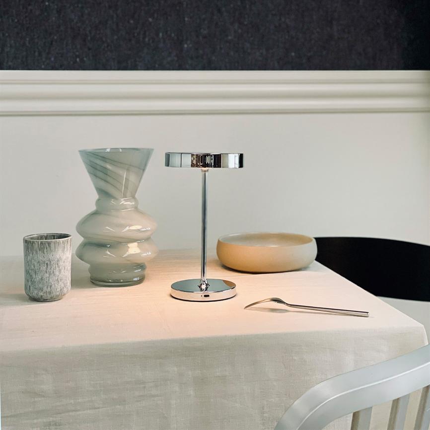 Dyberg Larsen Starlight bordlampe krom 3 lysnivå