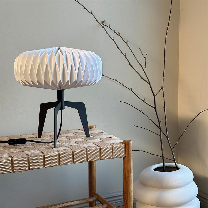 Dyberg Larsen Ventnor bordlampe papirskjerm