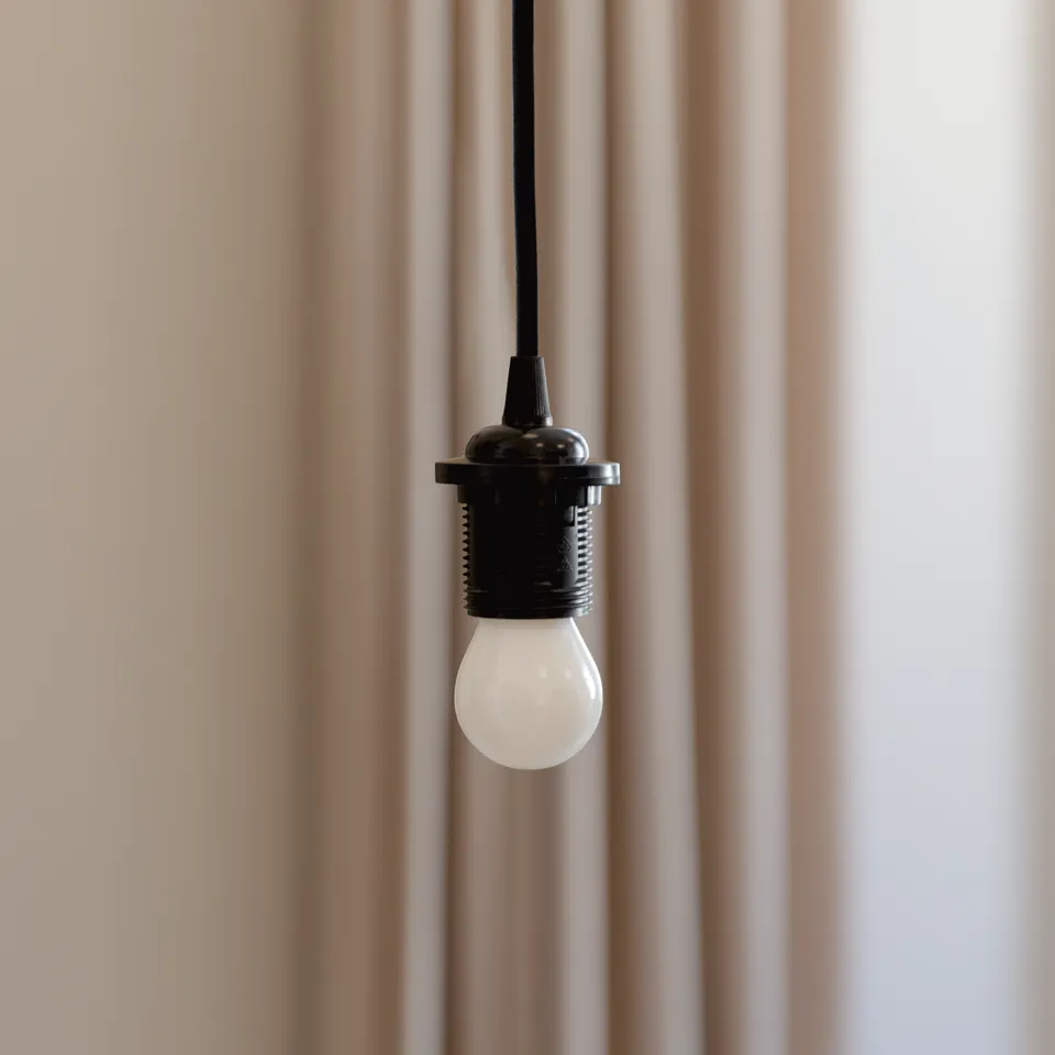 UMAGE Petite Idea E27 lyspære 6W dimbar