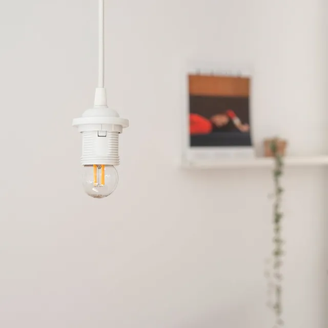 UMAGE Ping Pong Idea E27 LED-pære 3W varmhvit