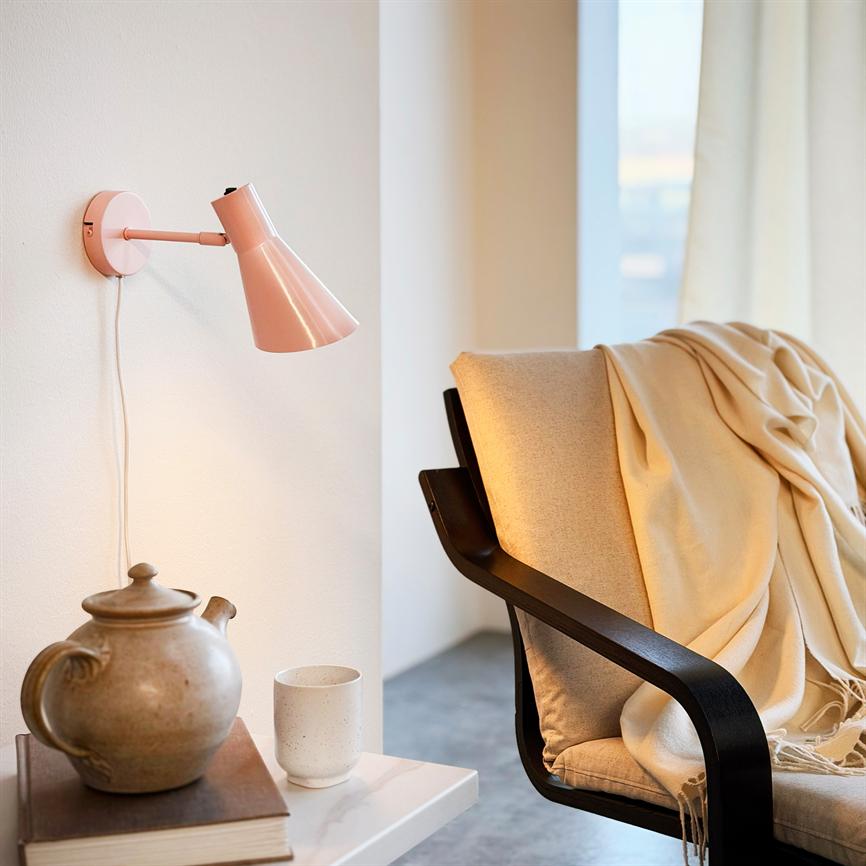 Dyberg Larsen DL12 vegglampe rosa metall