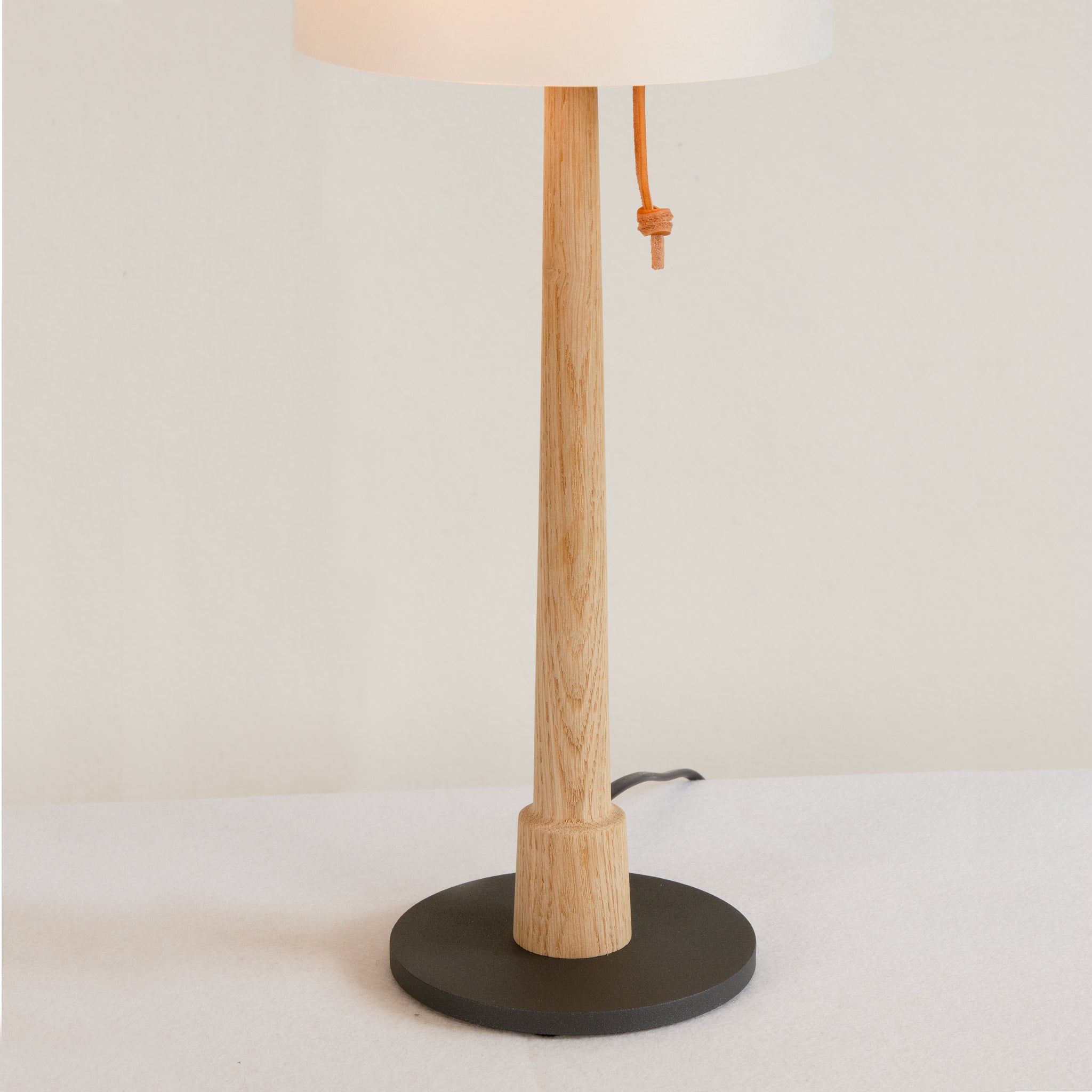 Zlamp Gadd 928-1716 bordlampe liten svart morbær