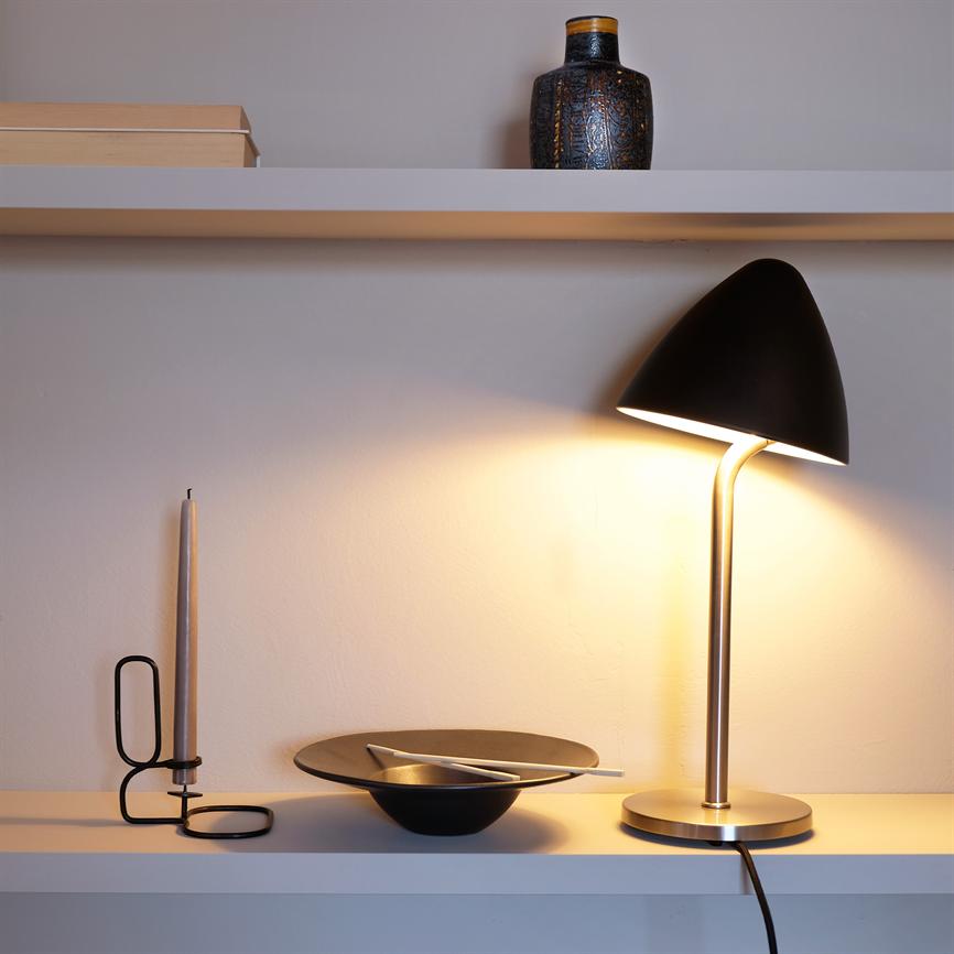 Dyberg Larsen Oulu bordlampe svart børstet stål