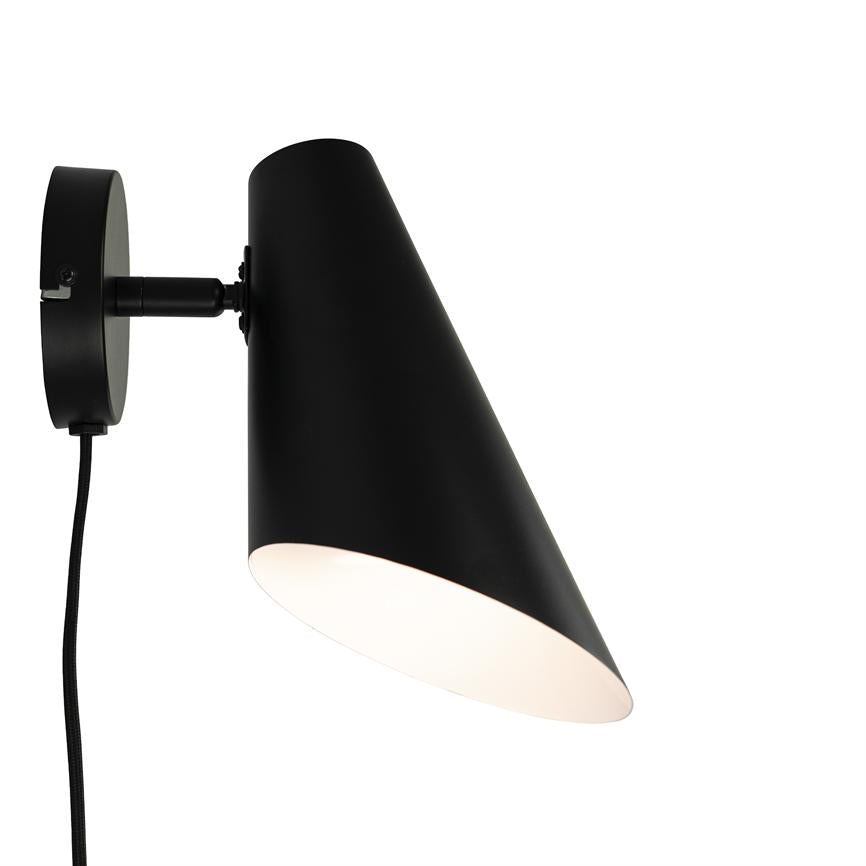 Dyberg Larsen Cale vegglampe svart metall